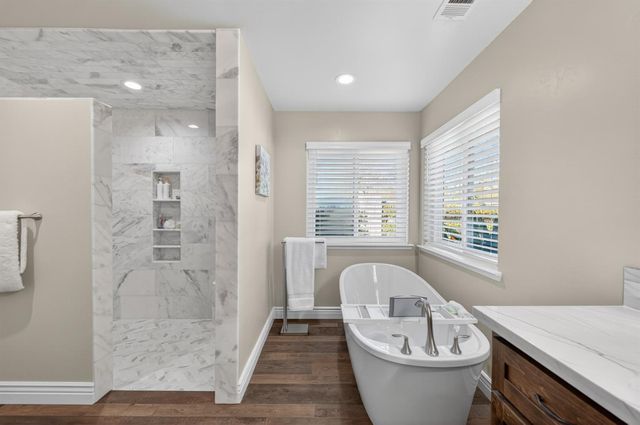 3013 Hillcrest Court, Madera, CA 93637