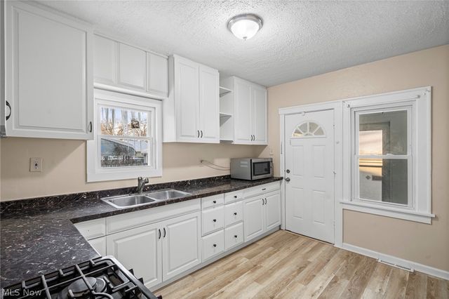 3276 W 130th, Cleveland, OH 44111