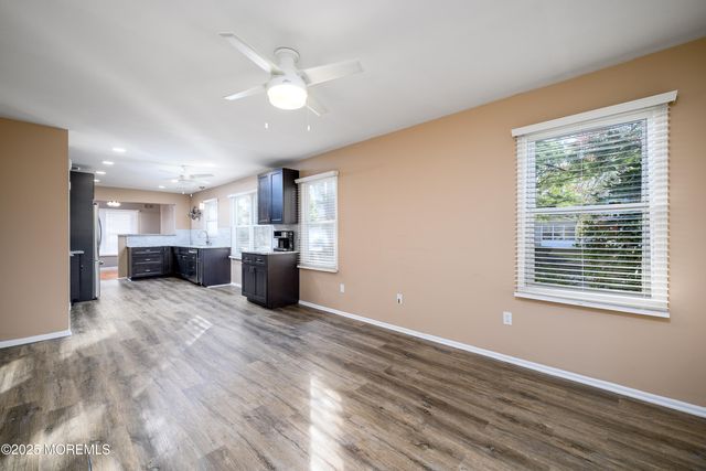 233 Cloverdale Drive, Lakewood, NJ 08701