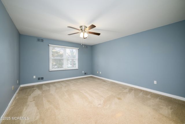 233 Cloverdale Drive, Lakewood, NJ 08701