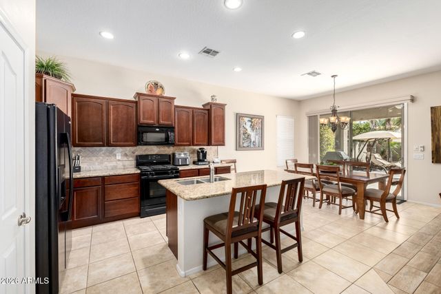 279 W BLUE LAGOON Drive, Casa Grande, AZ 85122