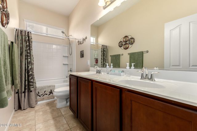 279 W BLUE LAGOON Drive, Casa Grande, AZ 85122