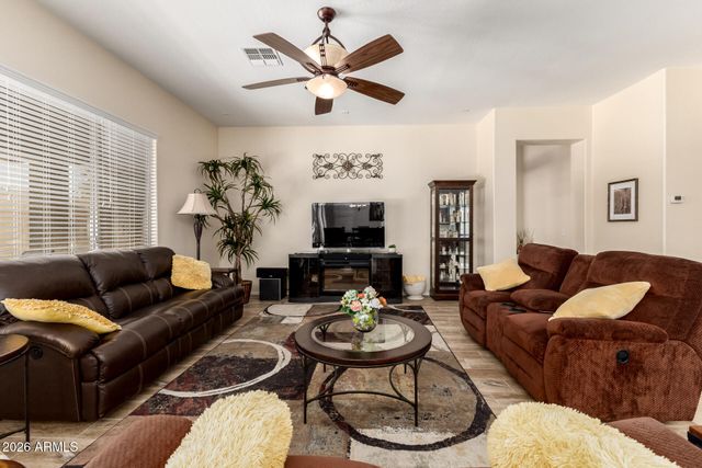 279 W BLUE LAGOON Drive, Casa Grande, AZ 85122