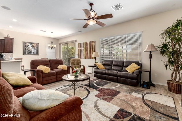 279 W BLUE LAGOON Drive, Casa Grande, AZ 85122