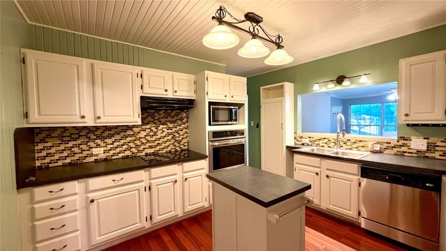 313 Elm Drive, Terrell, TX 75160
