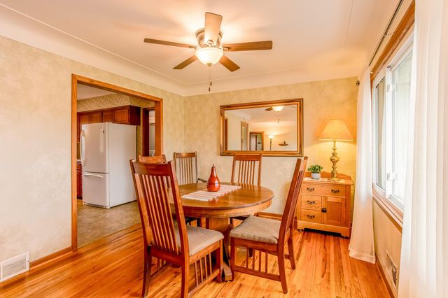 14115 Rockford Rd, Plymouth, MN 55447