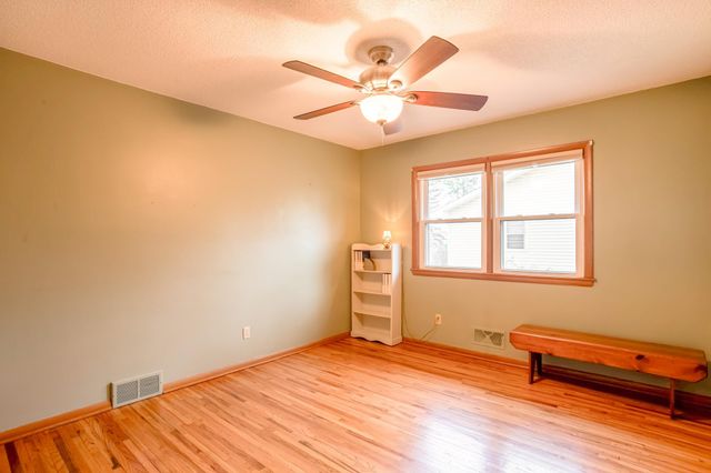 14115 Rockford Rd, Plymouth, MN 55447