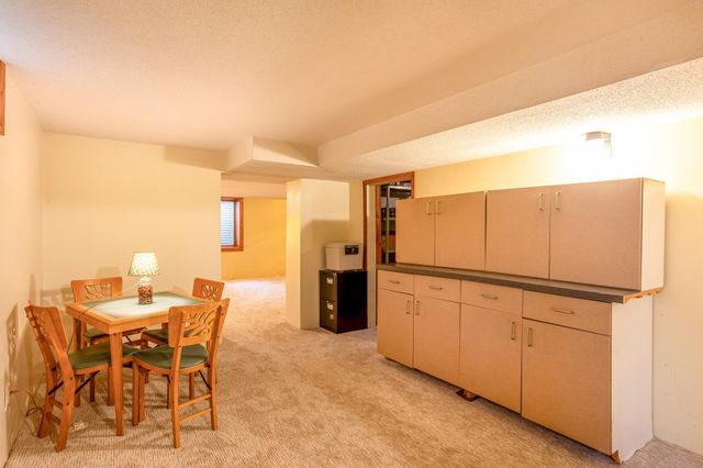 14115 Rockford Rd, Plymouth, MN 55447