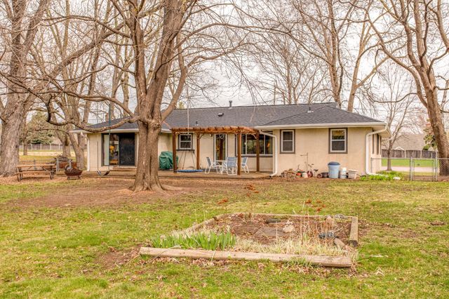 14115 Rockford Rd, Plymouth, MN 55447
