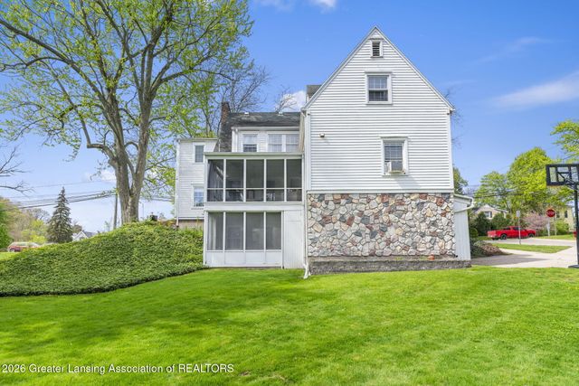 603 E Jefferson Street, Grand Ledge, MI 48837