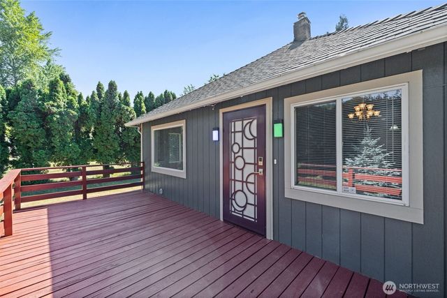 1421 N 32nd Street, Renton, WA 98056