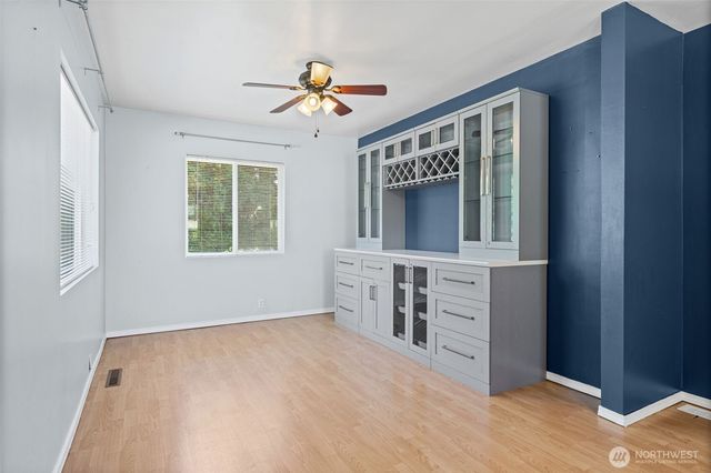 1421 N 32nd Street, Renton, WA 98056
