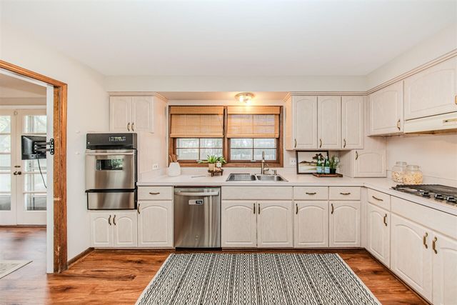 539 S Sheldon Road, Plymouth, MI 48170