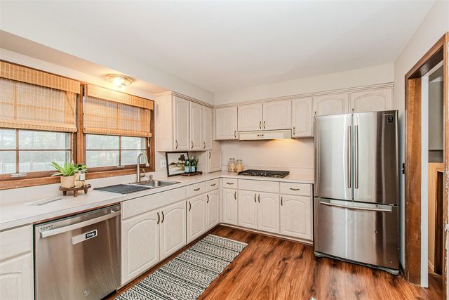 539 S Sheldon Road, Plymouth, MI 48170