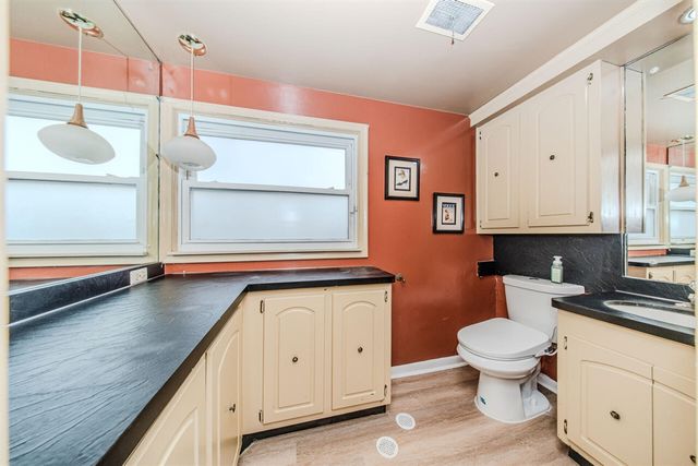 539 S Sheldon Road, Plymouth, MI 48170