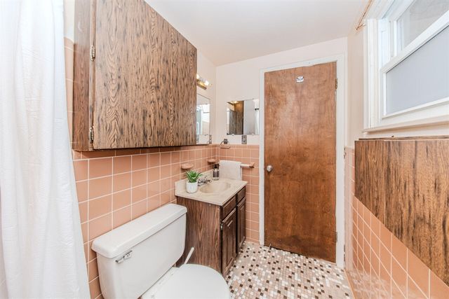 539 S Sheldon Road, Plymouth, MI 48170