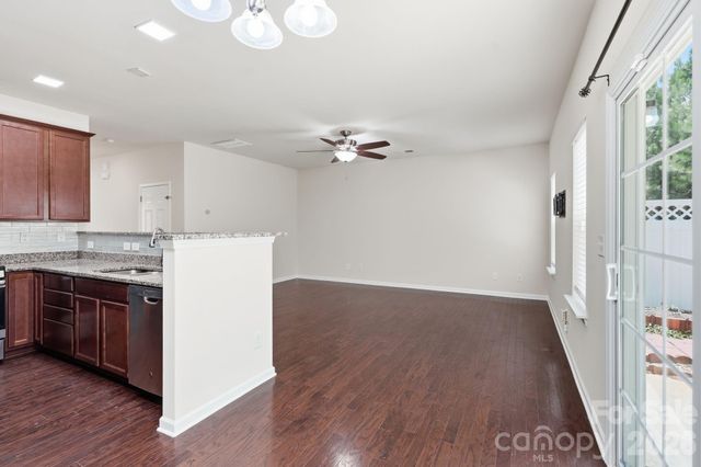 7323 Jane Parks Way, Charlotte, NC 28217