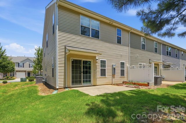 7323 Jane Parks Way, Charlotte, NC 28217