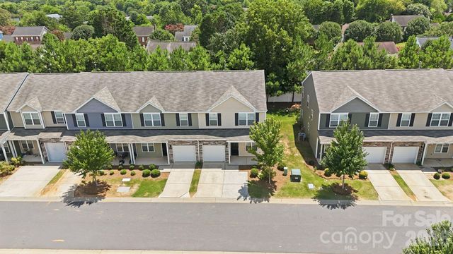 7323 Jane Parks Way, Charlotte, NC 28217