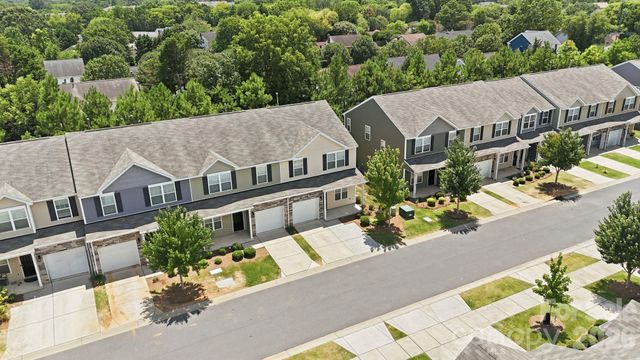 7323 Jane Parks Way, Charlotte, NC 28217