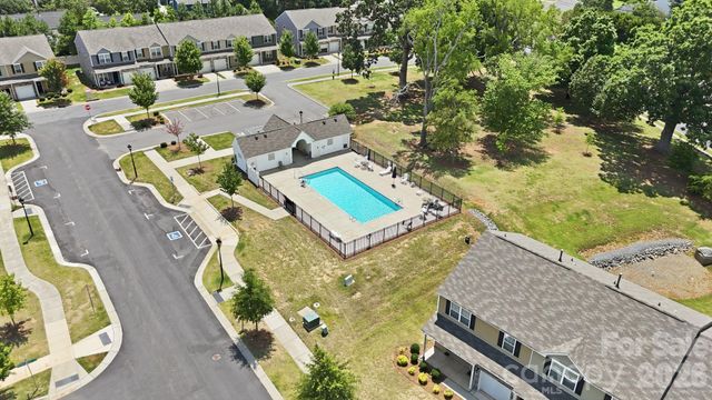 7323 Jane Parks Way, Charlotte, NC 28217