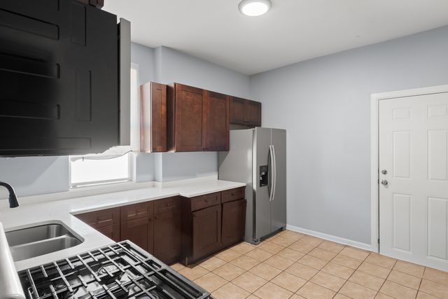 845 N Avers Avenue, Chicago, IL 60651