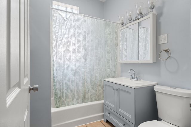 845 N Avers Avenue, Chicago, IL 60651