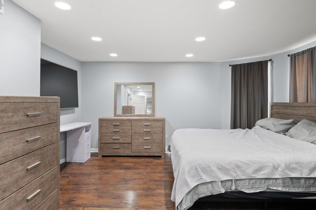 845 N Avers Avenue, Chicago, IL 60651