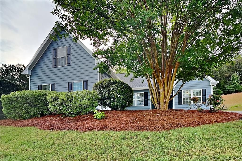 6345 Aarons Way, Flowery Branch, GA 30542