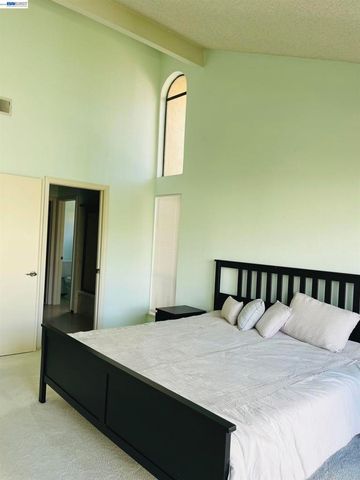 2515 Galleon Pl, San Leandro, CA 94577