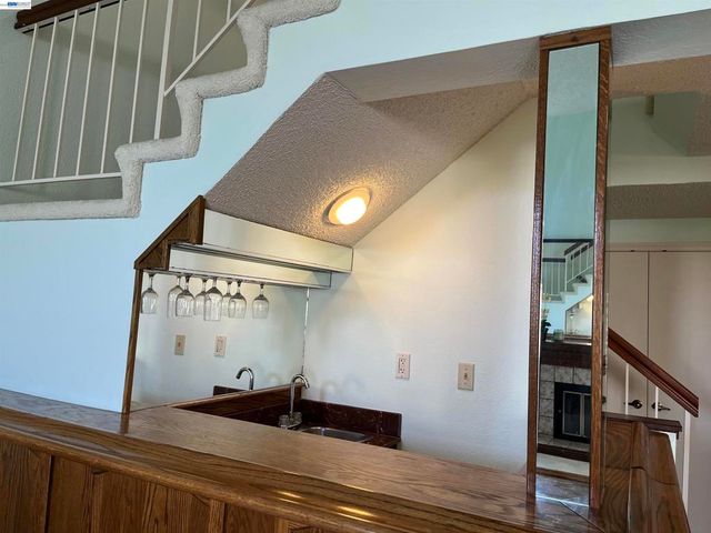 2515 Galleon Pl, San Leandro, CA 94577