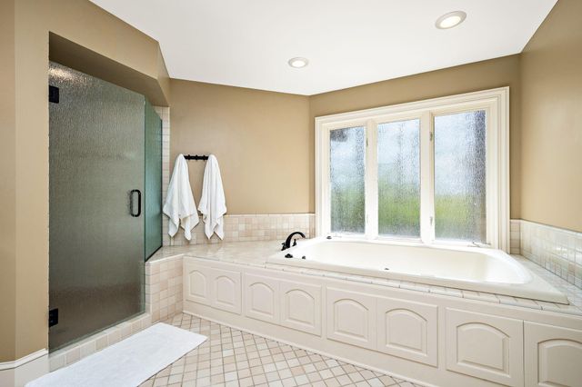 19795 Muirfield Circle, Excelsior, MN 55331