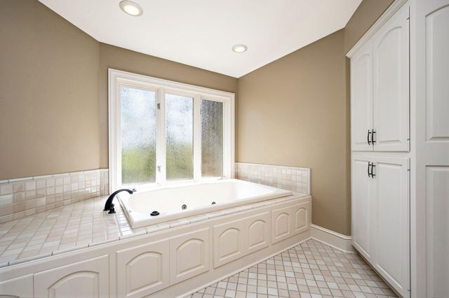 19795 Muirfield Circle, Excelsior, MN 55331