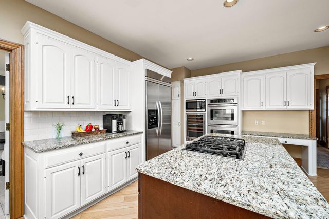 19795 Muirfield Circle, Excelsior, MN 55331