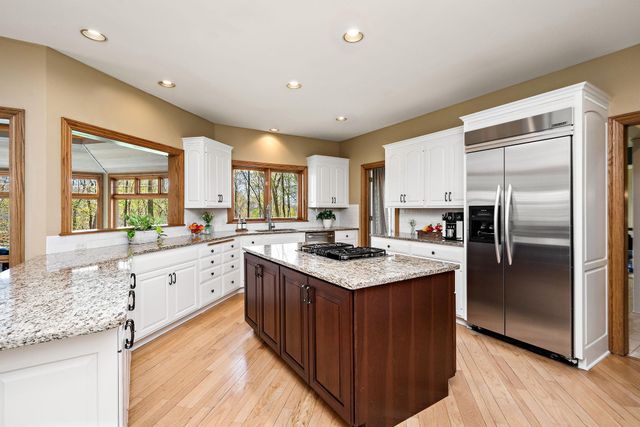 19795 Muirfield Circle, Excelsior, MN 55331