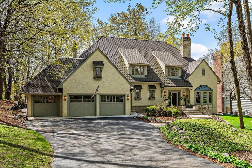 19795 Muirfield Circle, Excelsior, MN 55331