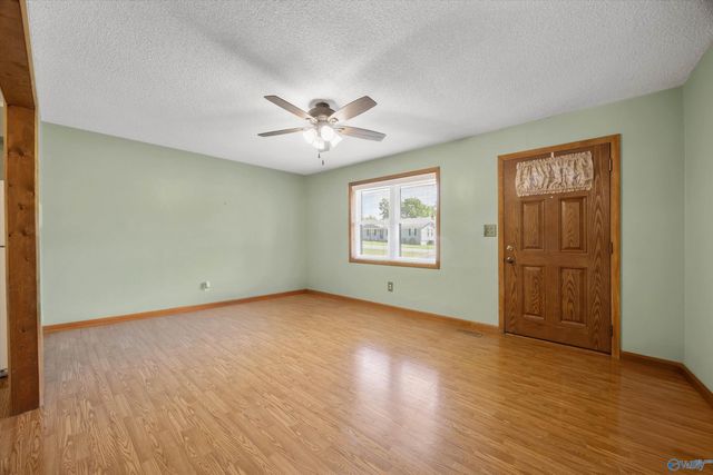 179 Jones Circle, Brownsboro, AL 35741