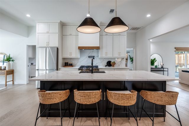 6322 Pineview Road, Dallas, TX 75248