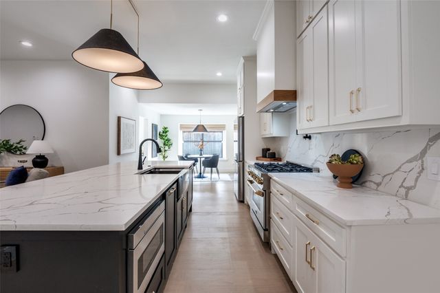 6322 Pineview Road, Dallas, TX 75248