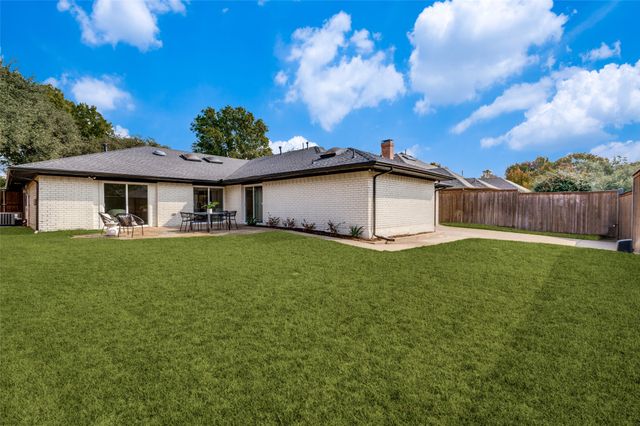 6322 Pineview Road, Dallas, TX 75248