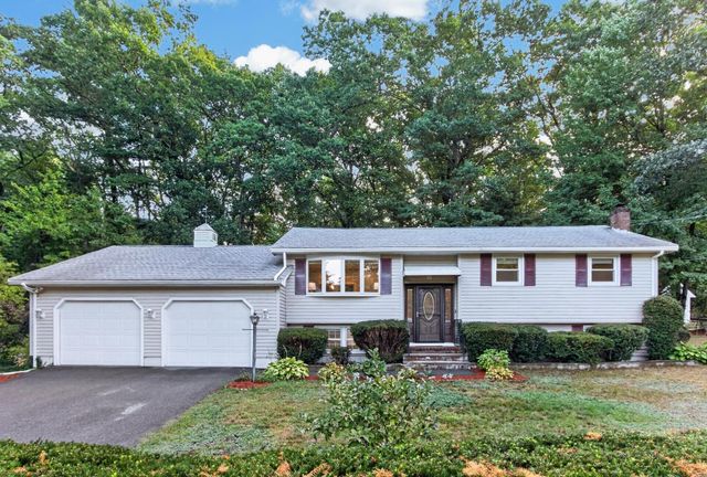 2 Blossom Dr, Billerica, MA 01821