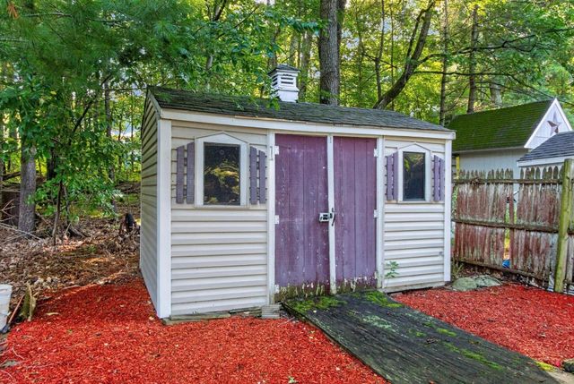 2 Blossom Dr, Billerica, MA 01821