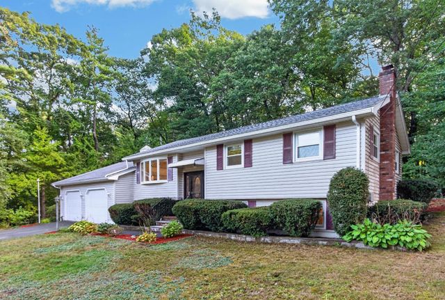 2 Blossom Dr, Billerica, MA 01821