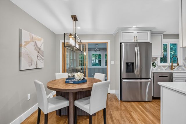 2 Blossom Dr, Billerica, MA 01821