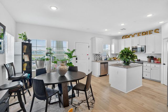 12175 Coal Creek Way, Rancho Cordova, CA 95742