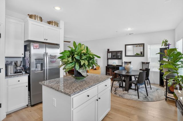 12175 Coal Creek Way, Rancho Cordova, CA 95742