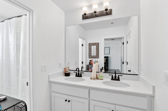 12175 Coal Creek Way, Rancho Cordova, CA 95742