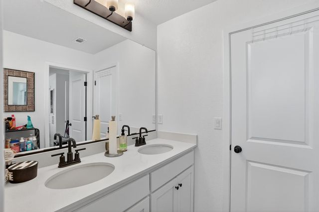 12175 Coal Creek Way, Rancho Cordova, CA 95742