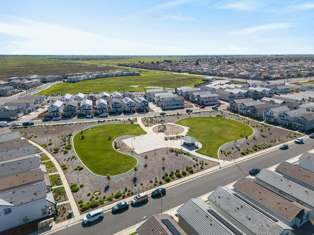 12175 Coal Creek Way, Rancho Cordova, CA 95742