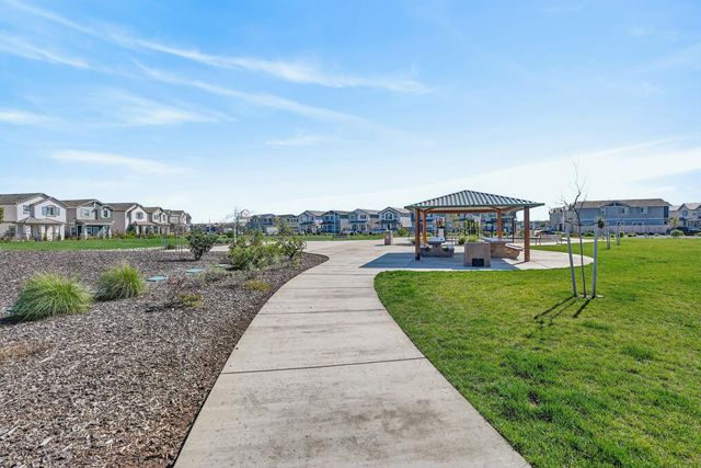 12175 Coal Creek Way, Rancho Cordova, CA 95742